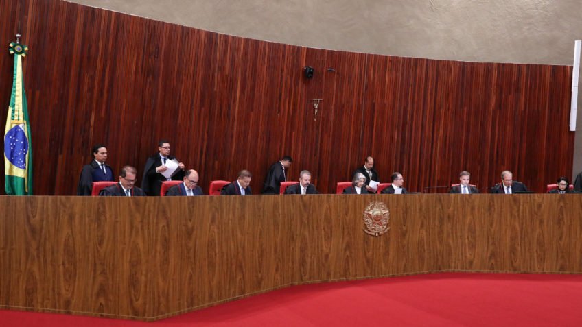 TSE derruba multa em caso eleitoral que citava Luciano Hang