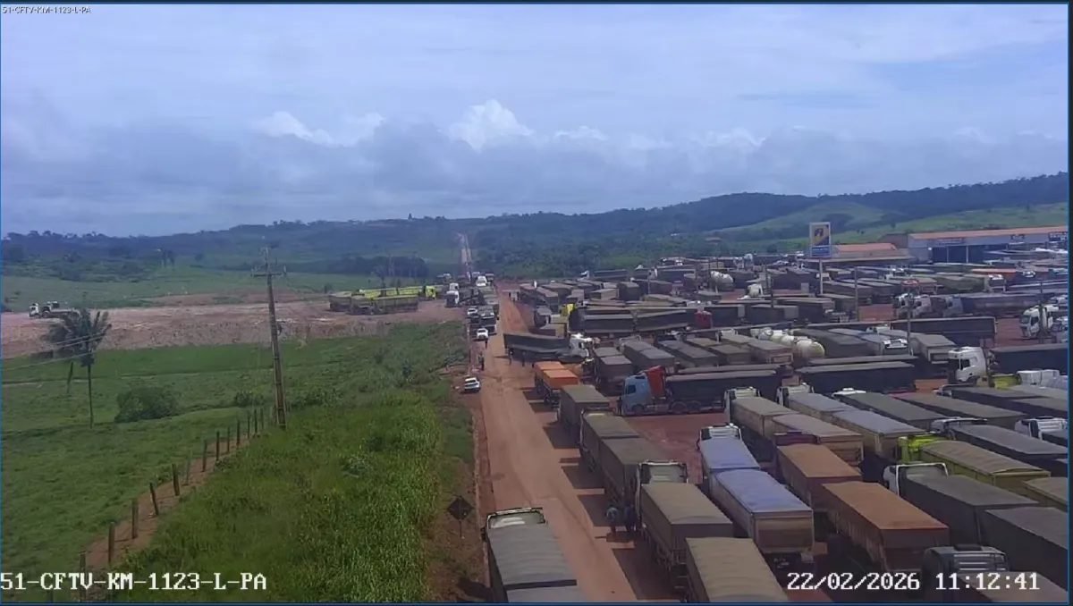 Pico da safra de soja provoca filas de 30 km no Porto de Miritituba