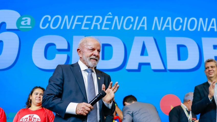 Lula critica Zema por não usar R$ 3,5 bi do PAC em Minas Gerais
