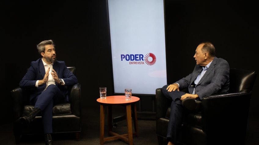 Comunicação ineficiente trava Lula, diz João Paulo Cunha