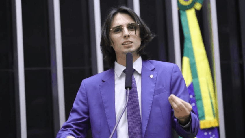 Projeto pune funcionário que usa bem público para fins pessoais