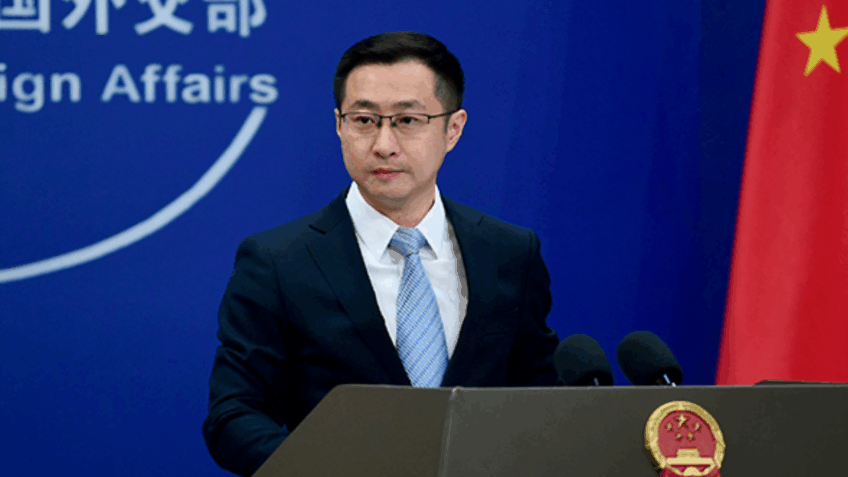 China pede fim imediato dos ataques dos EUA e de Israel ao Irã