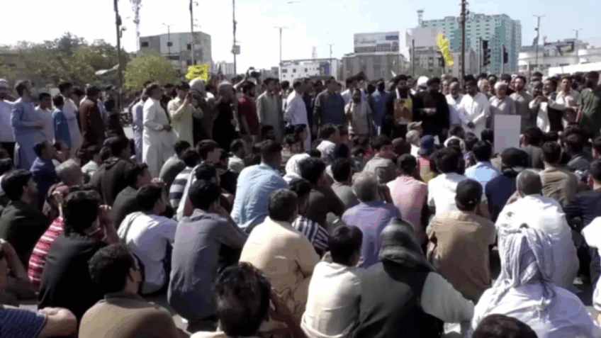 Ataque a consulado dos EUA no Paquistão deixa 10 mortos