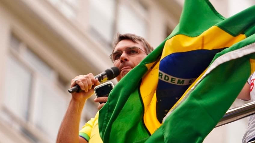 Na Paulista, Flávio poupa o Supremo: "Nunca foi o alvo"