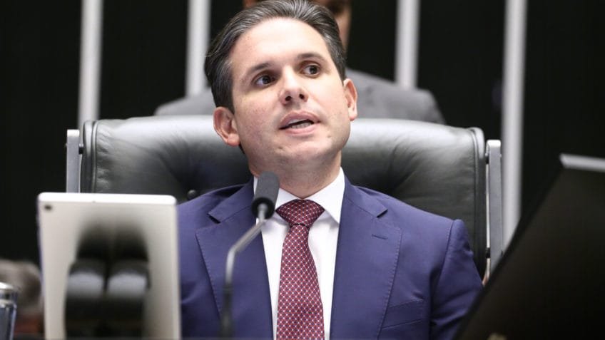 Votação de projeto é resposta à liquidação do Master, diz Motta