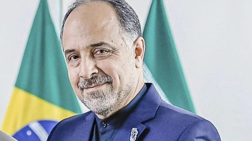 Ao vivo: Embaixador do Irã no Brasil fala sobre ataques dos EUA