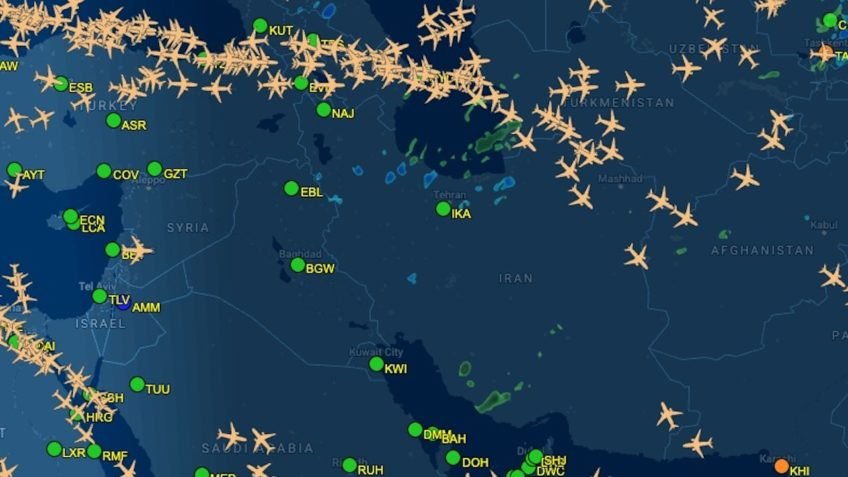Companhias aéreas voltam a suspender operações no Oriente Médio