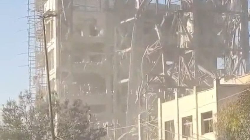 EUA e Israel atacam prédio onde aiatolás escolheriam sucessor de Khamenei