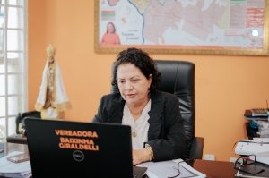 Baixinha rebate críticas e destaca avanços para o Pedra 90