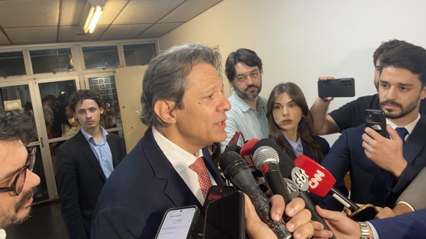 Haddad diz que é cedo para falar em reversão do corte de juros