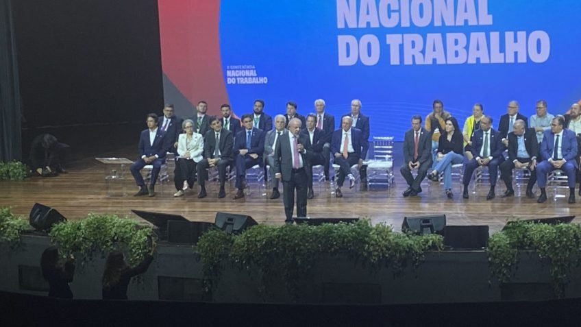 Lula quer regras específicas de jornada de trabalho para alguns setores