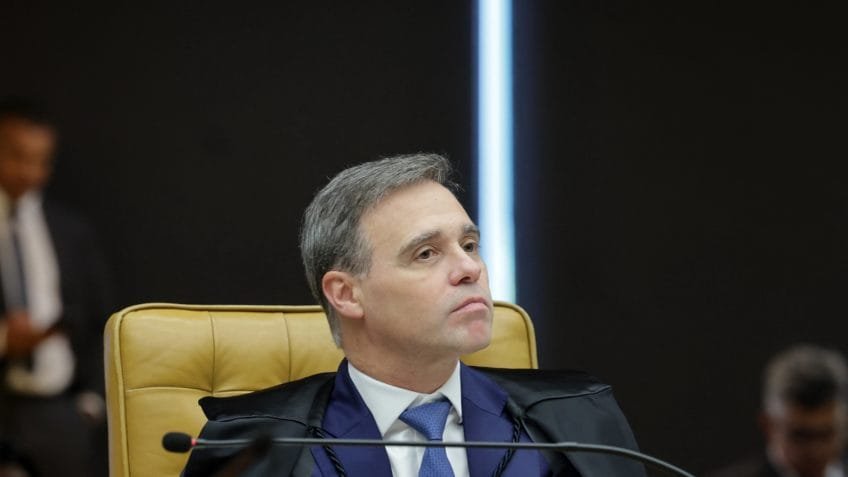 Mendonça retira obrigação de Vorcaro ir à CPI do Crime Organizado
