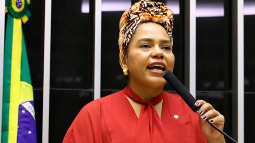 Deputada pede investigação contra Zema por renúncias fiscais