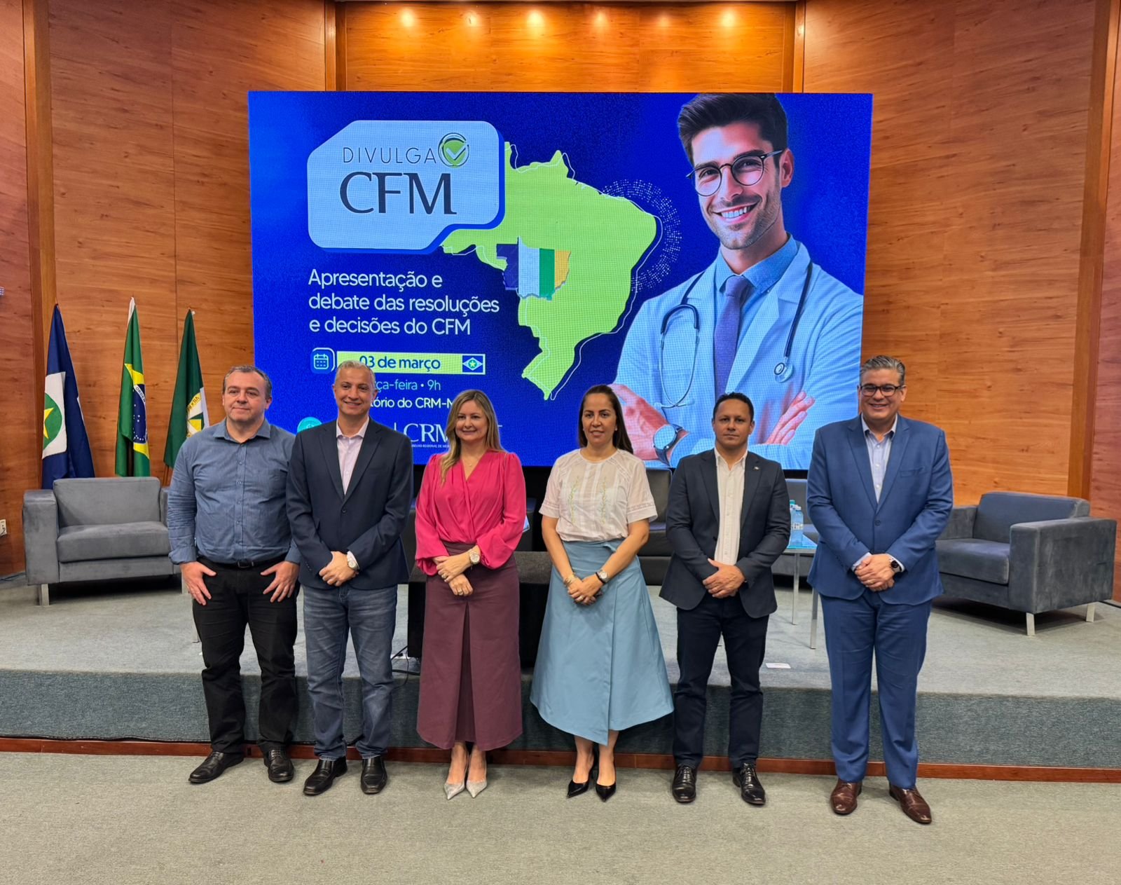 Prefeitura de Cuiabá acompanha apresentação de resolução que amplia exigências de segurança nas unidades de saúde