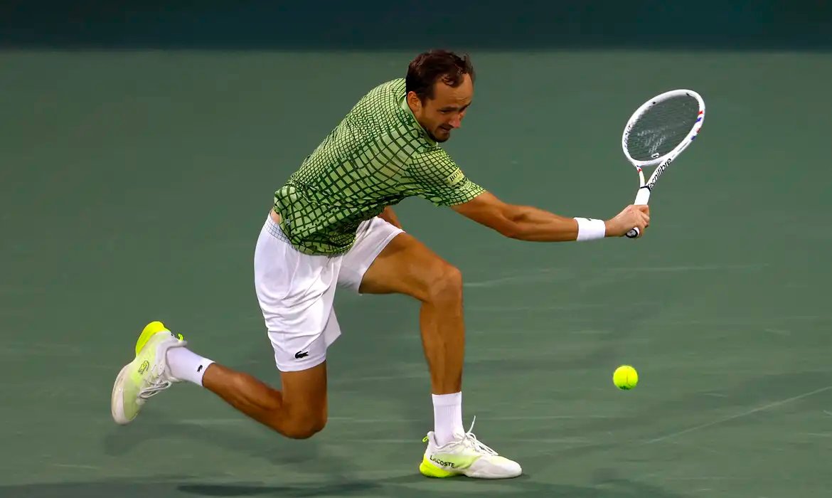 Interrupção de voos devido à guerra atrasa chegada de tenistas aos EUA