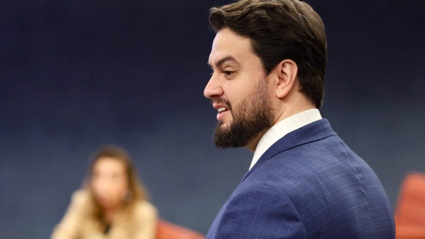 Defesa de Filipe Martins pede que Moraes reveja transferência