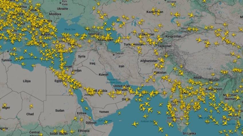 Aéreas mantêm cancelamentos no Oriente Médio nesta 5ª feira