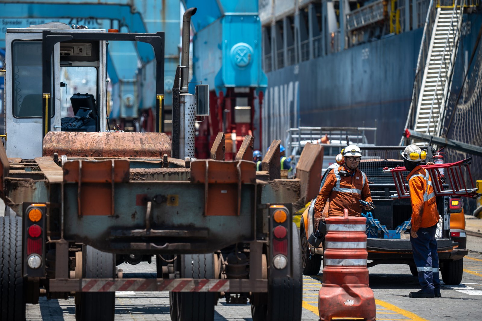 Redução da jornada de trabalho pode elevar custos em até 8,1% no Sul e em R$ 143,8 bi no Sudeste, aponta CNI