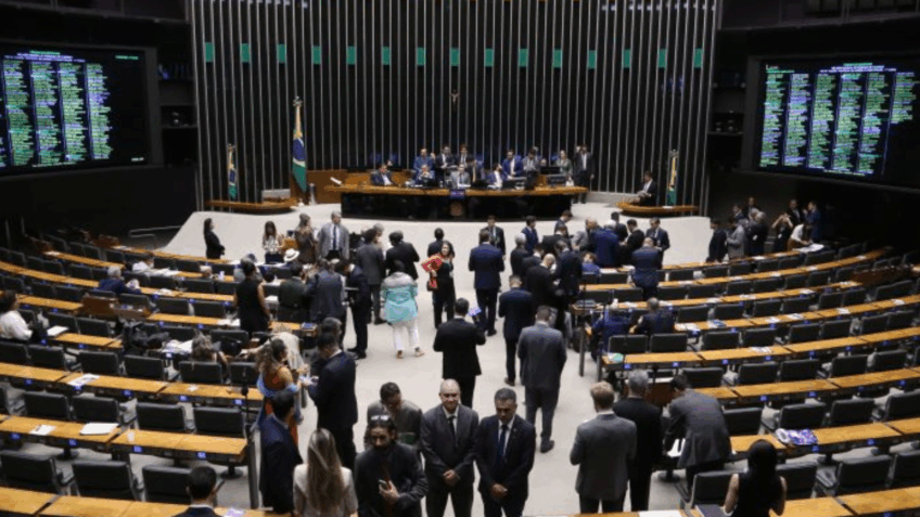 Câmara aprova auxílio de R$ 600 para atingidos por chuvas em MG