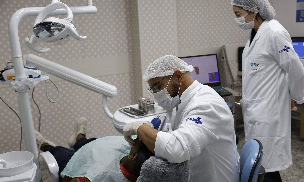 SUS: mulheres vítimas de violência terão acesso a reconstrução dental