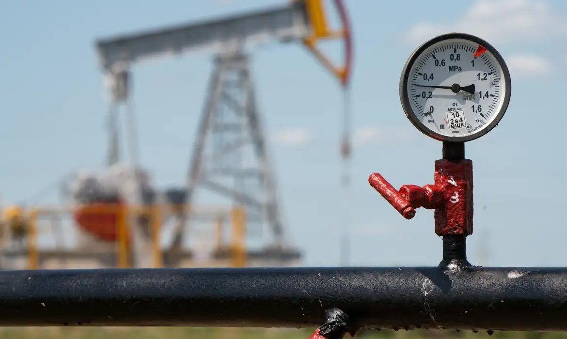 Países asiáticos adotam medidas para restringir gastos de petróleo