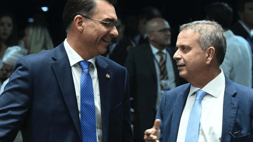 Campanha de Flávio promete reformas da Previdência e trabalhista