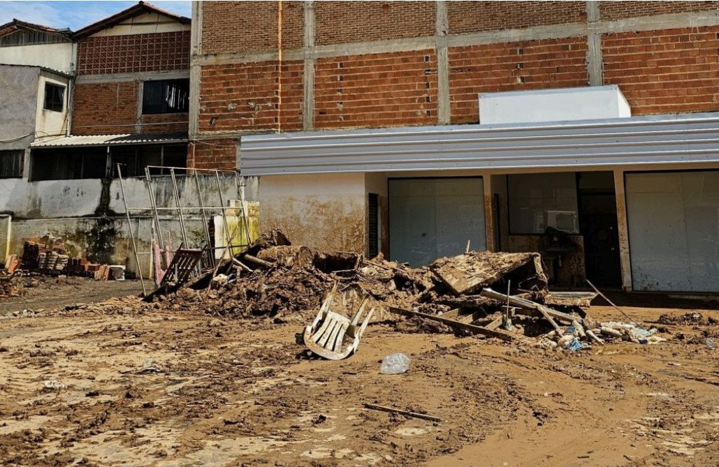 Câmara autoriza auxílio emergencial de R$ 600 para vítimas de temporais em MG