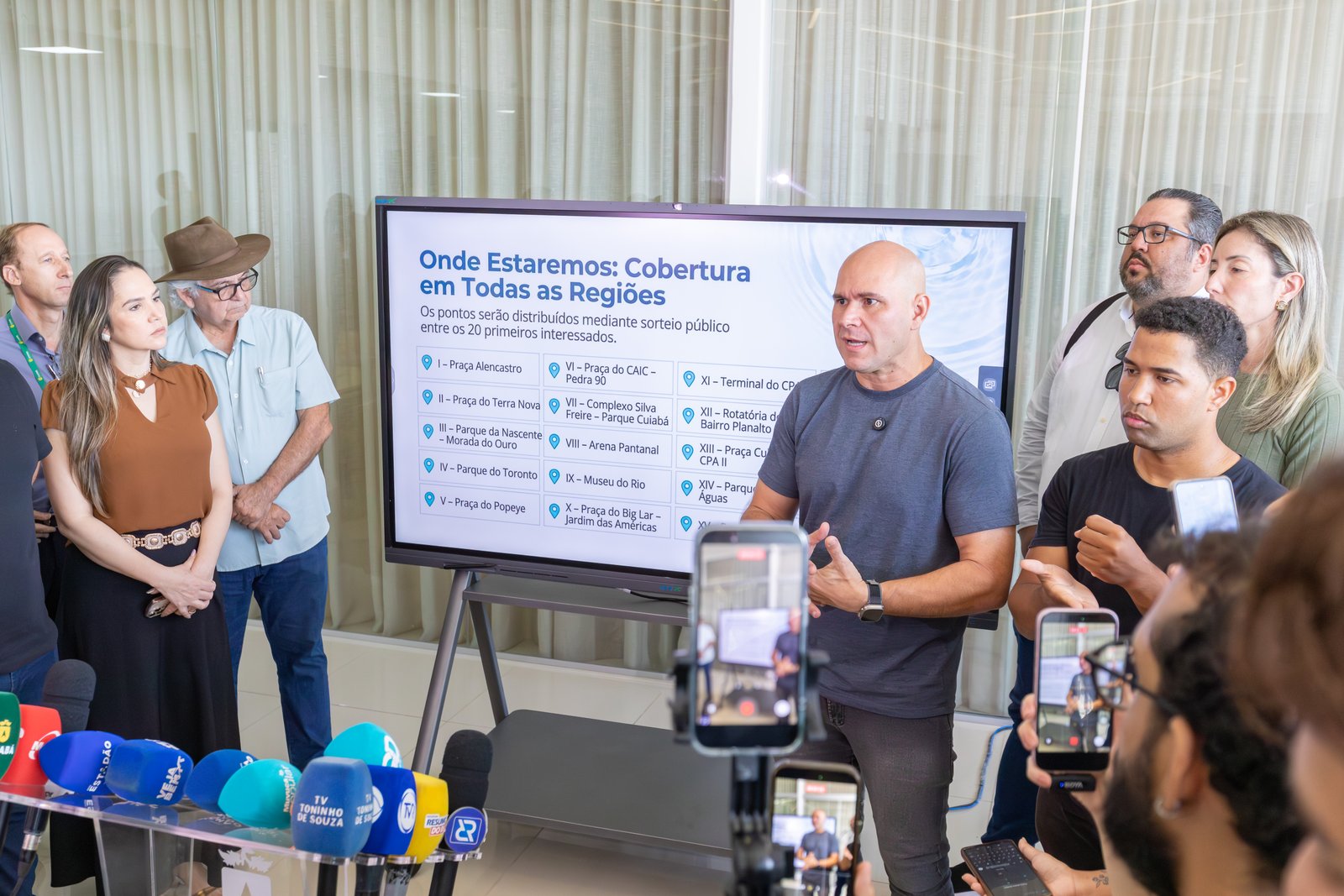 Prefeito anuncia projeto “Peixe Santo 2026” e confirma shows nacionais no aniversário de Cuiabá