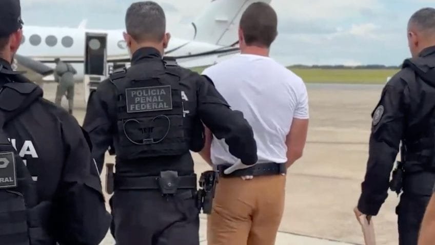 Veja imagens de Vorcaro sendo transferido para Brasília