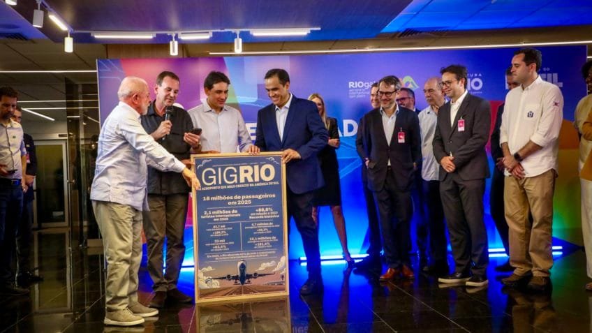 Lula diz que o Rio de Janeiro precisa de “gente séria” e elogia Paes