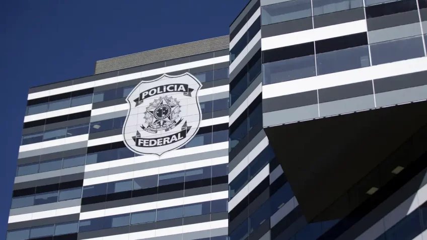 PF diz que relatórios não tinham dados íntimos de Vorcaro