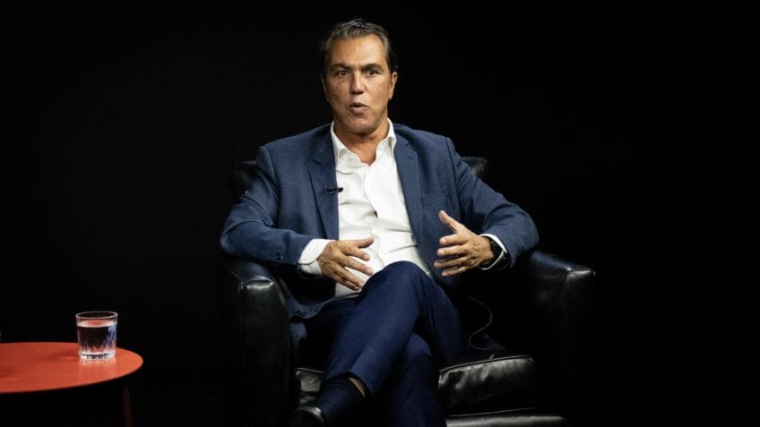 Fim da escala 6 X 1 é “oportunismo eleitoral”, diz Solmucci, da Abrasel