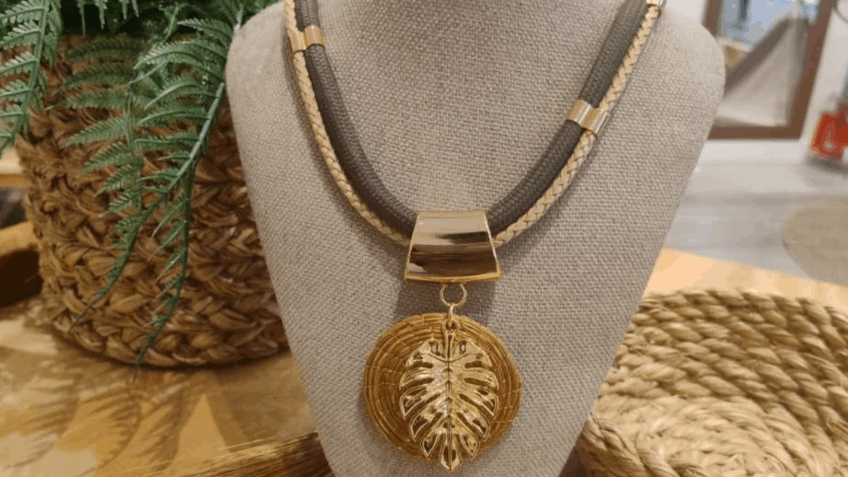 "Lixo em luxo", diz empreendedora que trabalha com biojoias