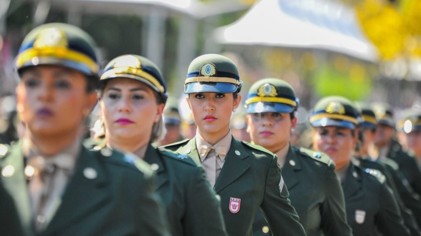 Mulheres avançam nas Forças Armadas, mas generalato segue restrito