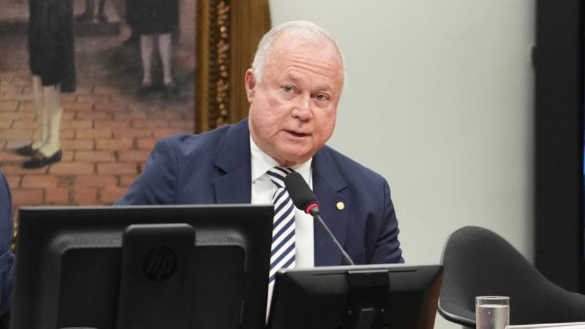 Não adianta mudar escala 6 x 1 e afetar empregos, diz relator