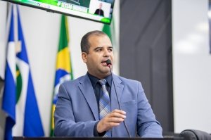 Ilde Taques cobra avanço no plano de carreira dos agentes de saúde e endemias de Cuiabá