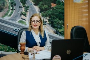 Aprovados projetos de Paula Calil que reforçam transparência ao consumidor e reconhecem importância do agro