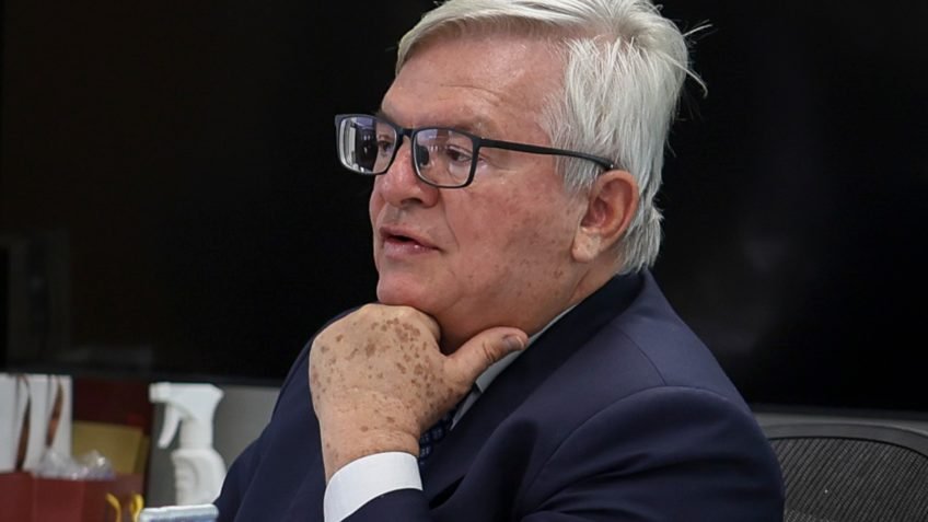 Concurso legitima entrada, mas não permanência, diz presidente do STJ