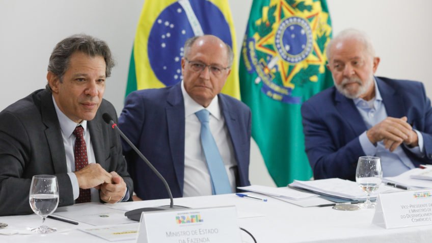 Haddad e Alckmin lideram disputa para Senado em SP