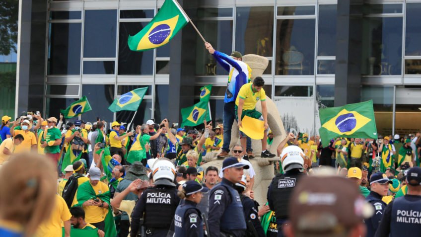 Moraes determina prisão de ex-cúpula da PMDF pelo 8 de Janeiro