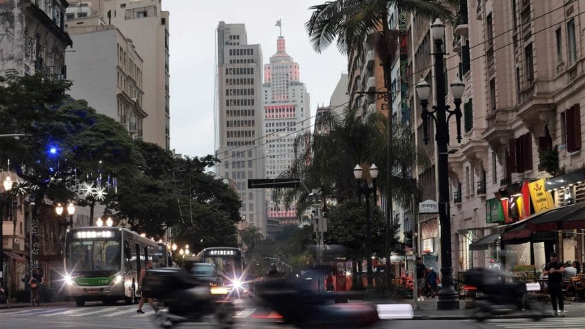 São Paulo aprova publicidade em prédios 20 anos após “Cidade Limpa”