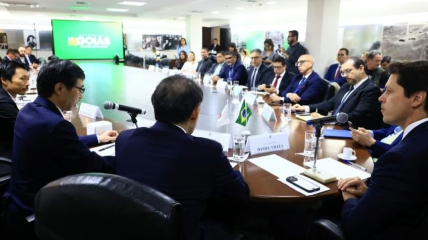 Goiás e Japão firmam parceria para exploração de minerais críticos
