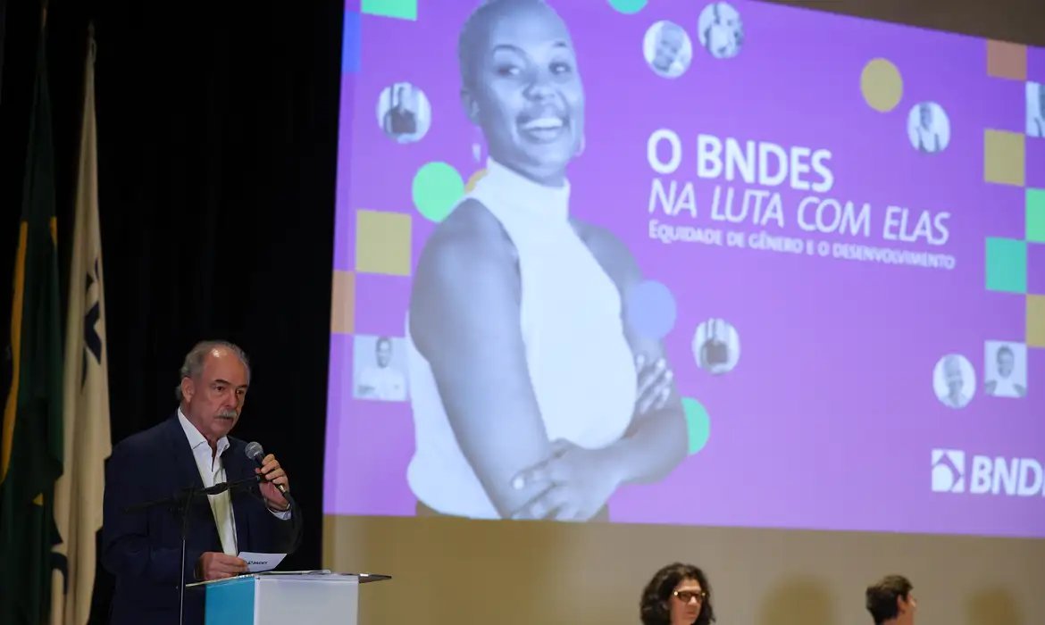 BNDES reduz taxa de juros em empréstimos para mulheres de cooperativas