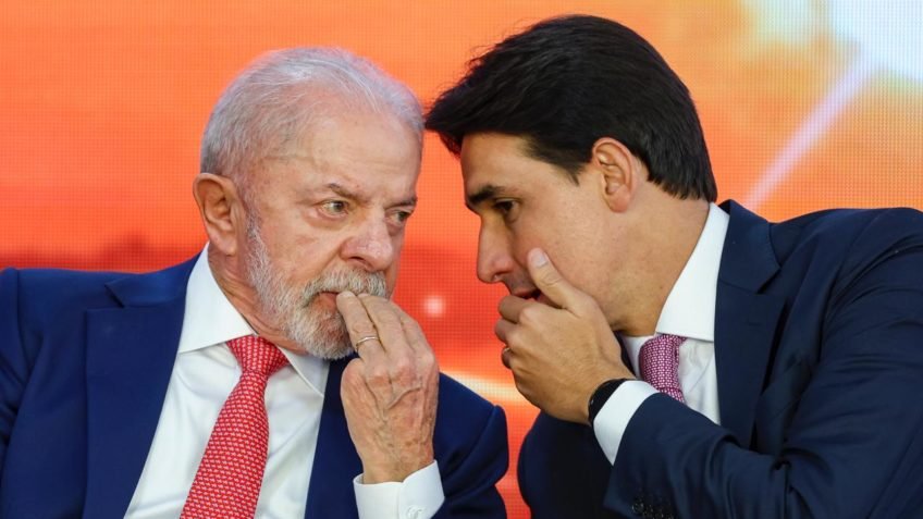 Ministros de Lula anunciam R$ 2 bi ao Paraná antes de sair