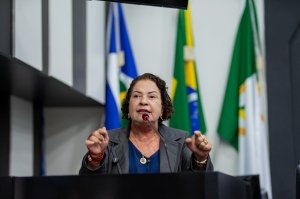 Baixinha Giraldelli fala da importância do respeito às mulheres e os impactos de acusações sem provas