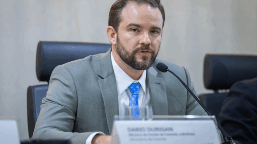 Governo pede que distribuidoras levem desconto no diesel ao consumidor