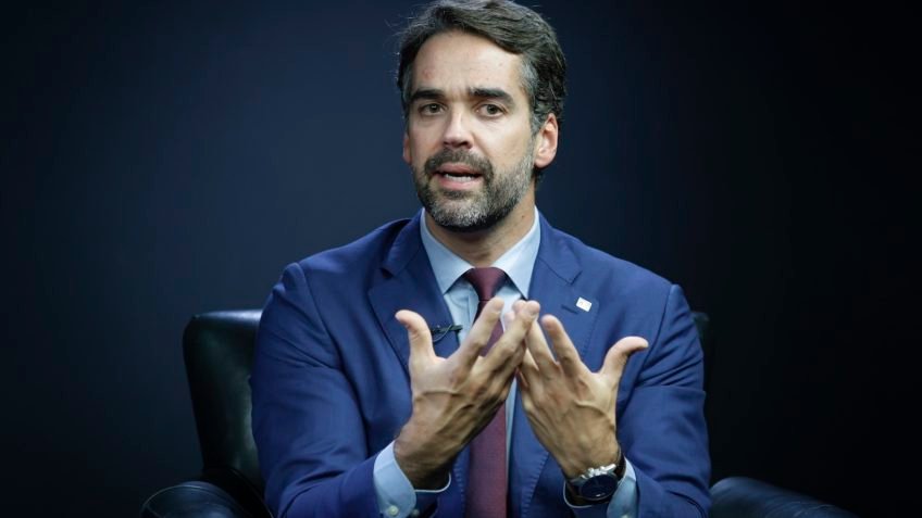 Eleitor tem de votar a favor e não contra candidato, diz Leite