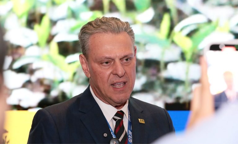 Soja: “Não vamos precarizar o sistema sanitário brasileiro”, reage Fávaro contra a Cargill