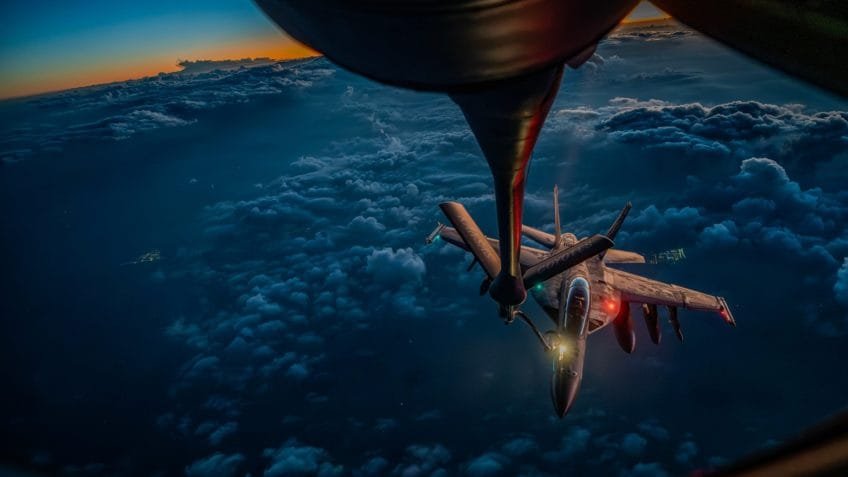 Exército dos EUA confirma 4 mortes em queda de avião no Iraque