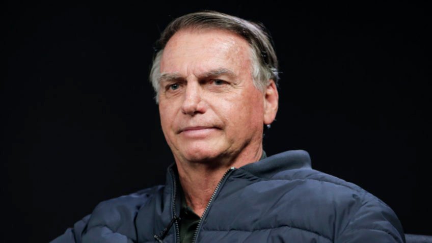 Aliados pedem orações depois de Bolsonaro ser levado a hospital